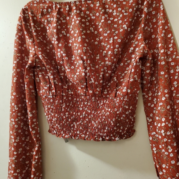 Adorable sz.Sm. n.w.t top with elasticity 1/2 bot - Picture 2 of 6